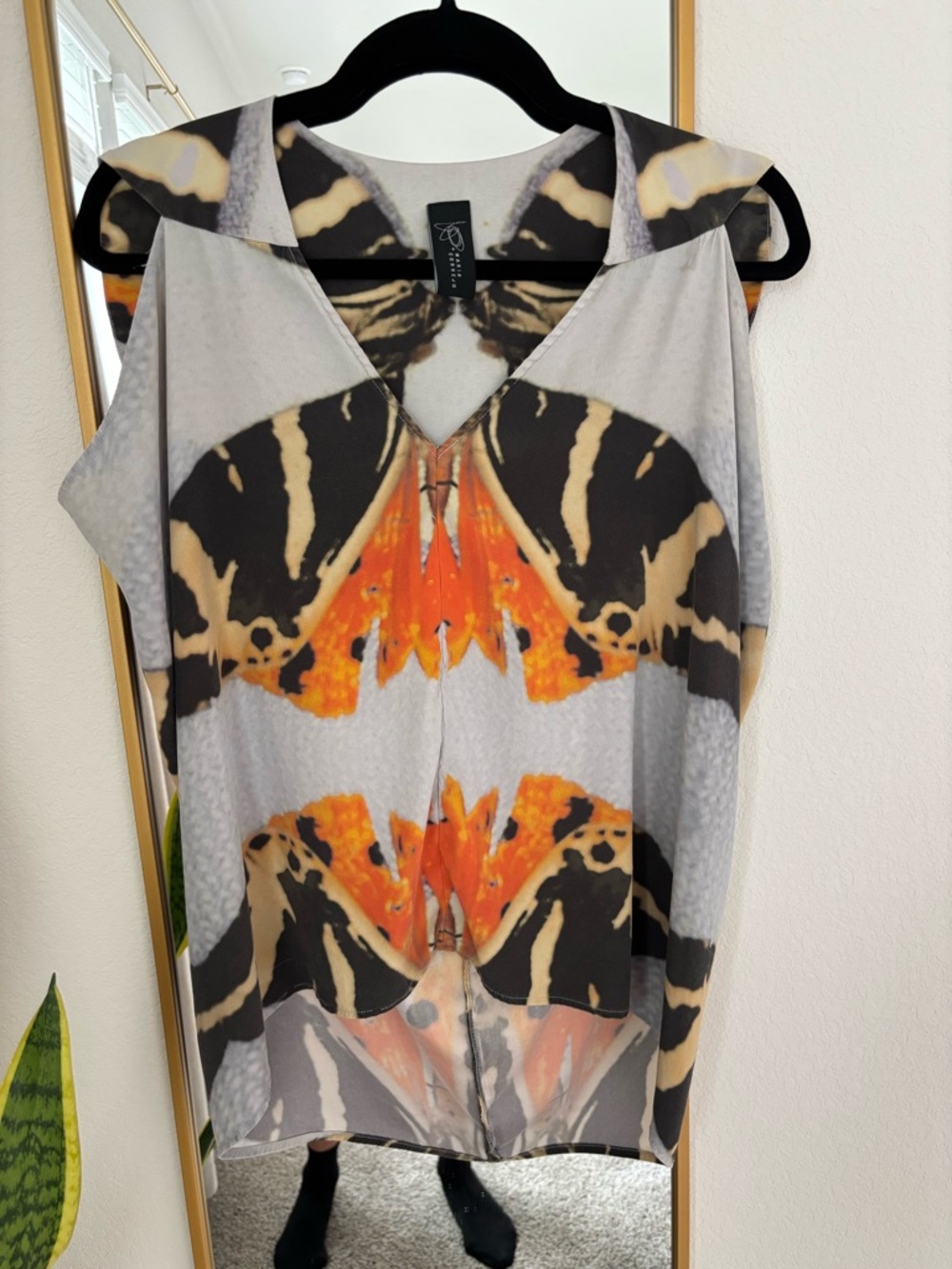 Butterfly Print Sleeveless Top in Orange and Black - Picture 3 of 3